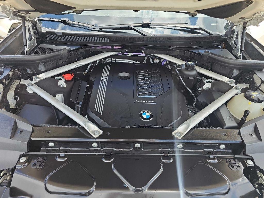 BMW X7 xDrive40i Sports Activity Vehicle 2022