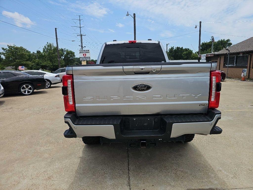 Ford Super Duty F-250 SRW King Ranch 4WD Crew Cab 8' Box 2024