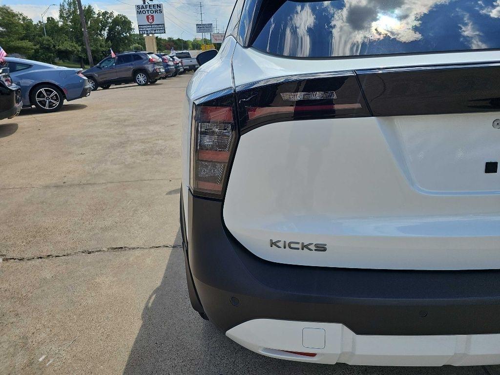 Nissan Kicks SR FWD 2025