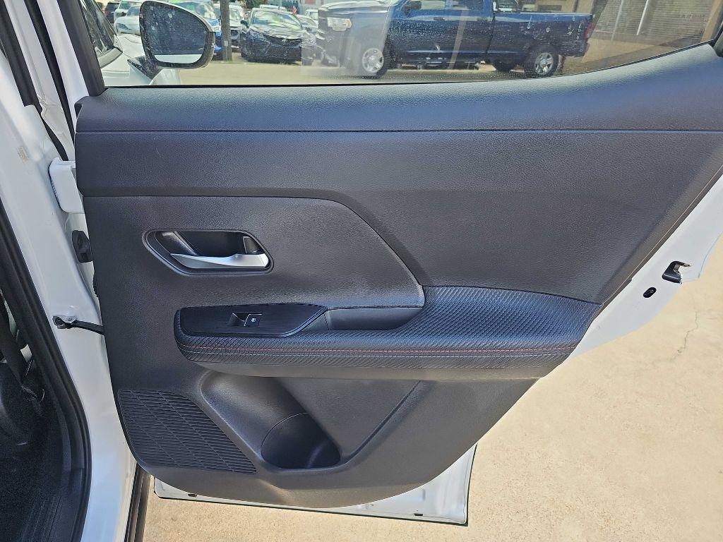 Nissan Kicks SR FWD 2025