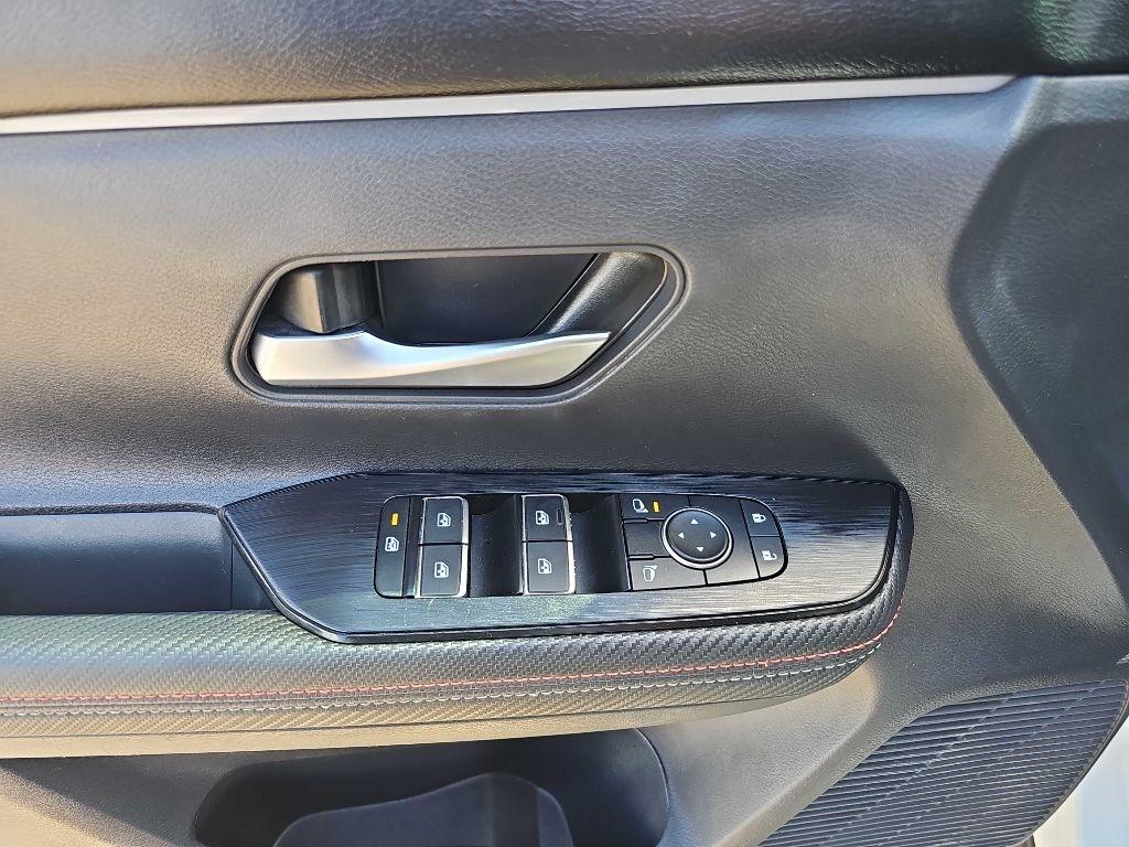 Nissan Kicks SR FWD 2025