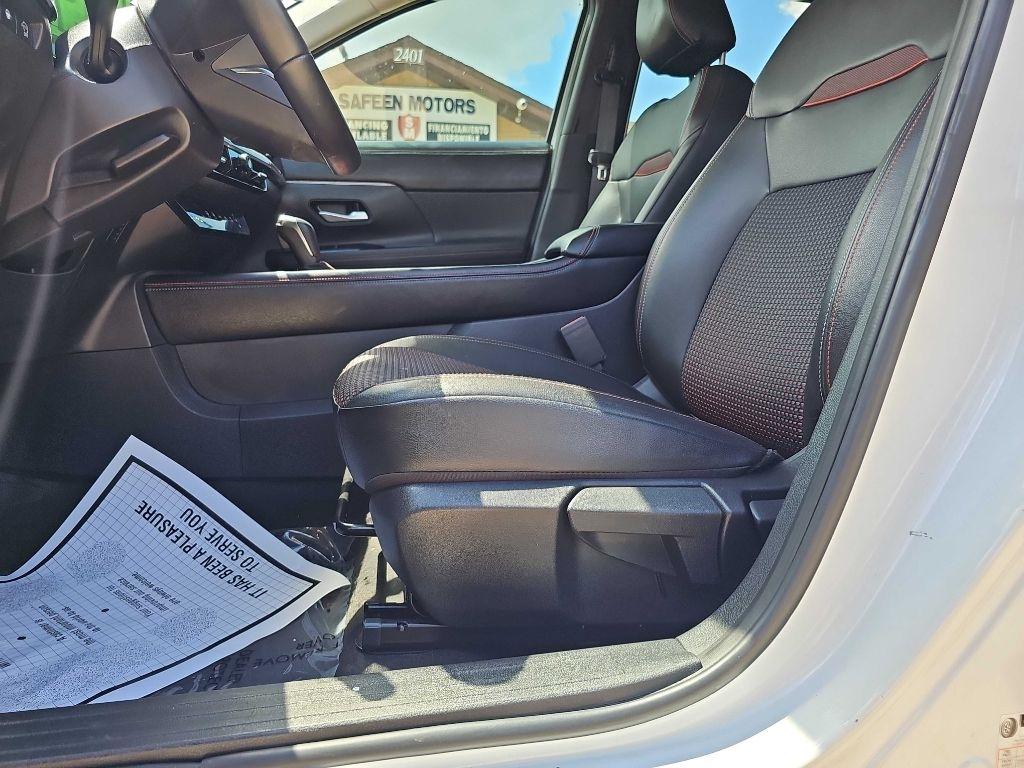 Nissan Kicks SR FWD 2025