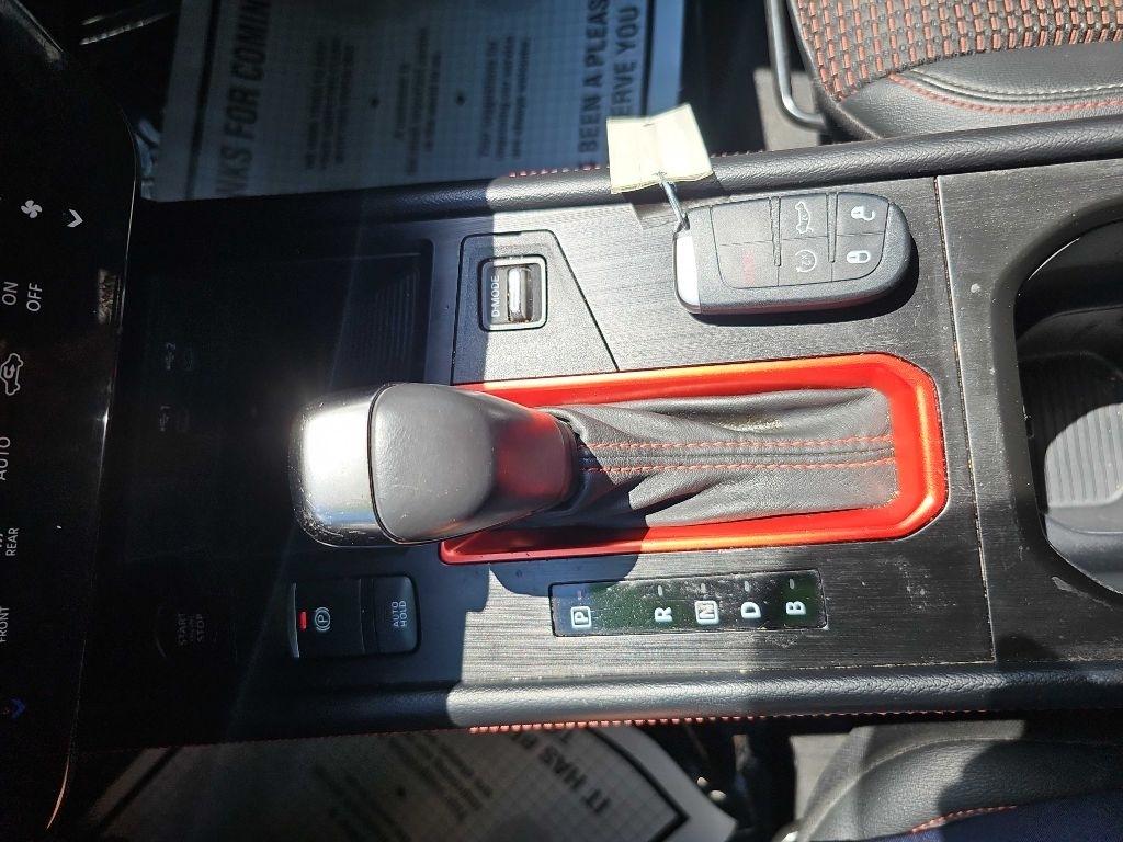Nissan Kicks SR FWD 2025