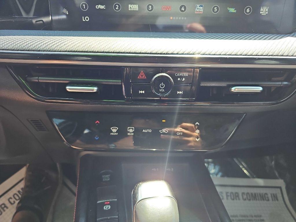 Nissan Kicks SR FWD 2025