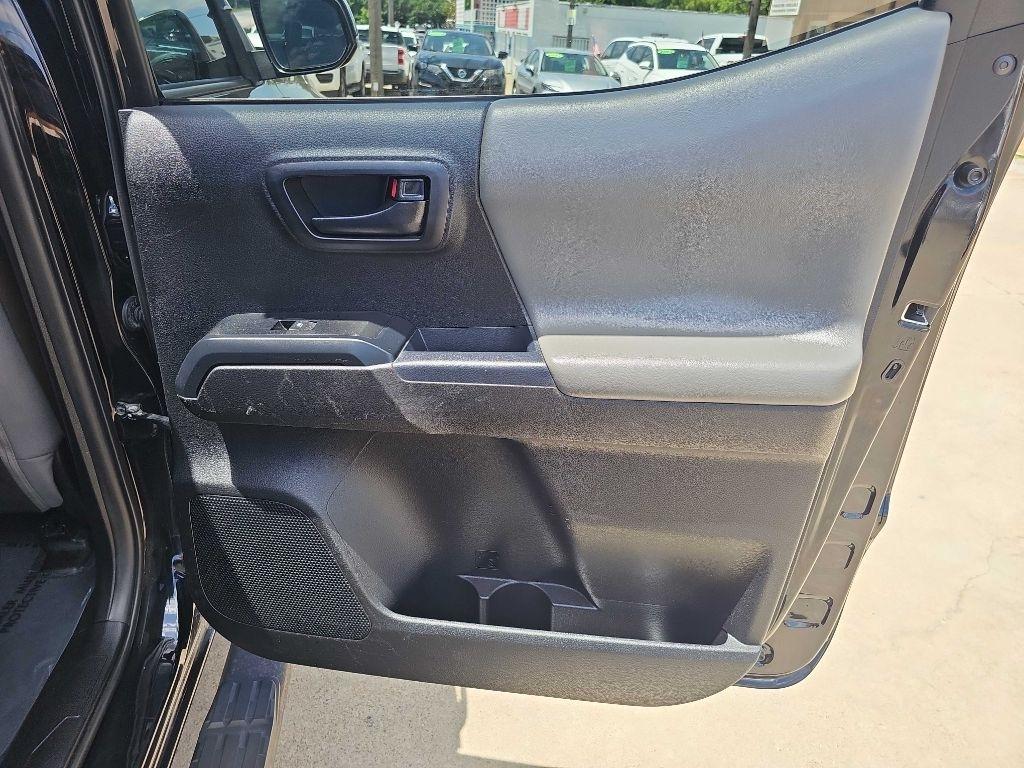 Toyota Tacoma 2WD SR5 Double Cab 5' Bed I4 AT (Natl) 2021