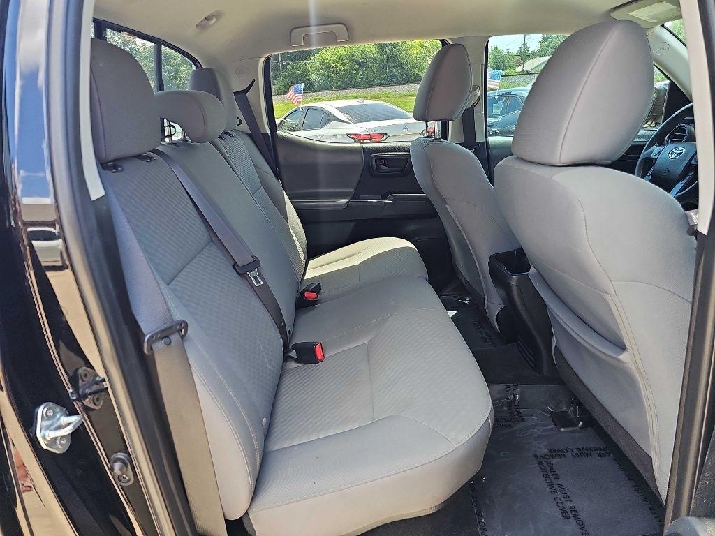 Toyota Tacoma 2WD SR5 Double Cab 5' Bed I4 AT (Natl) 2021