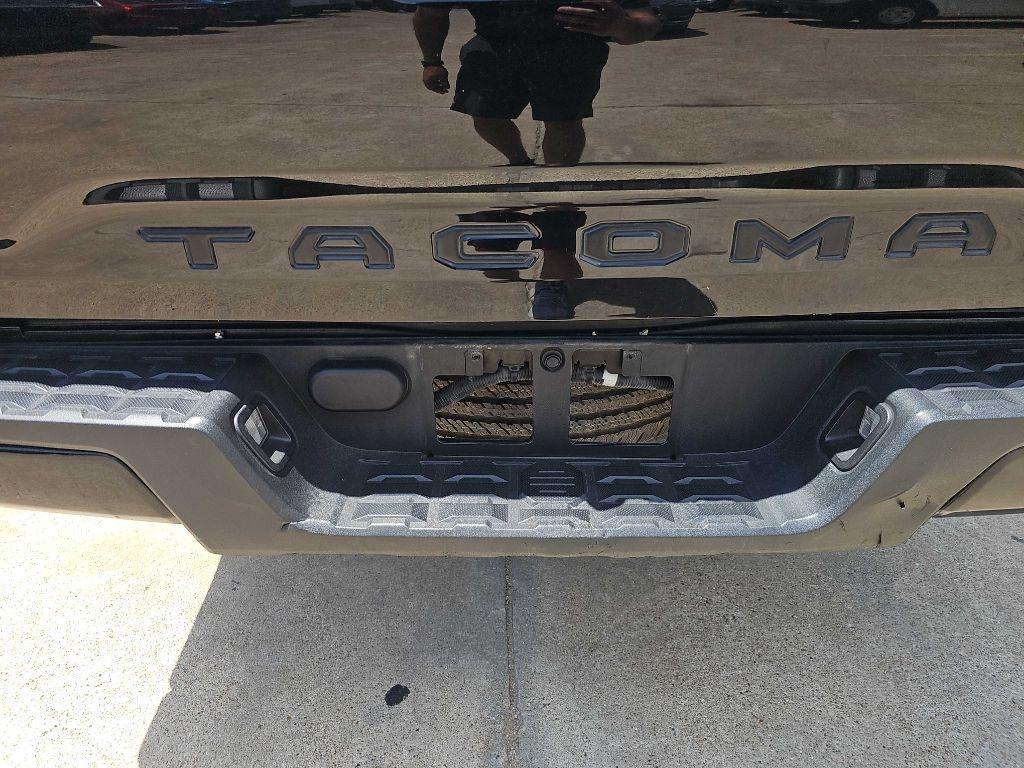 Toyota Tacoma 2WD SR5 Double Cab 5' Bed I4 AT (Natl) 2021