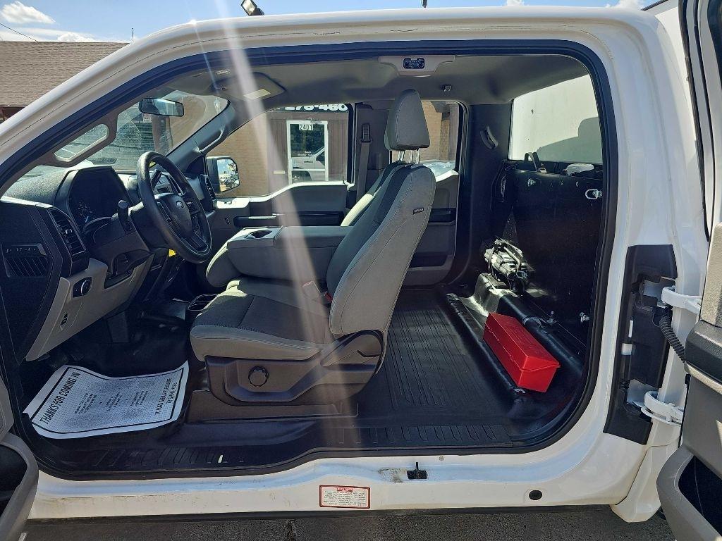 Ford F-150 Lariat 2WD SuperCab 8' Box 2018