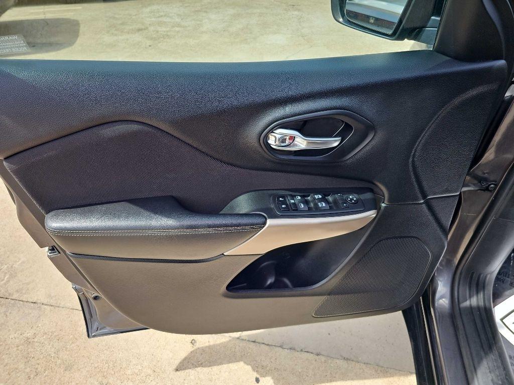 Jeep Cherokee Latitude Tech Connect FWD 2018