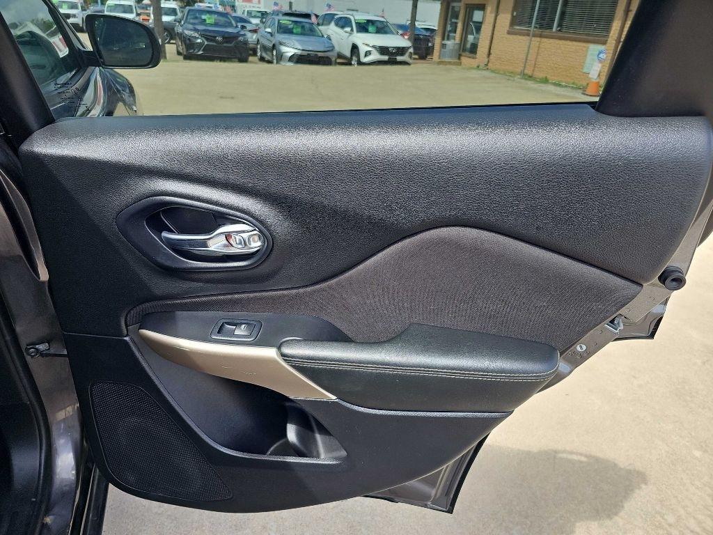 Jeep Cherokee Latitude Tech Connect FWD 2018