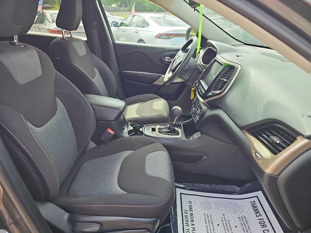 Jeep Cherokee Latitude Tech Connect FWD 2018