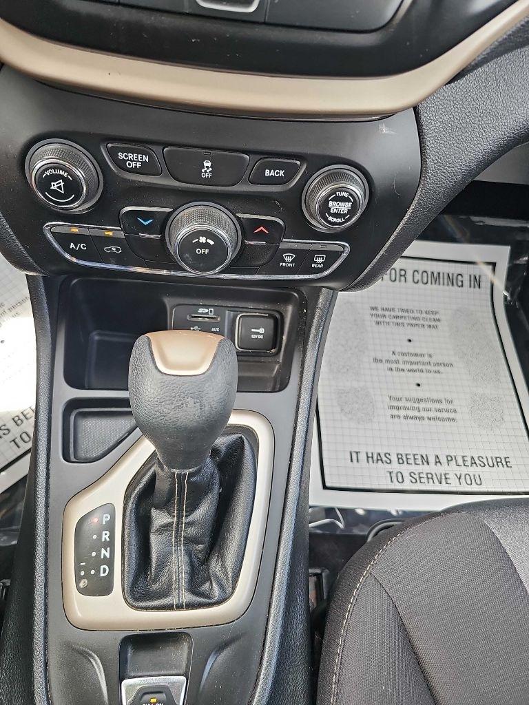 Jeep Cherokee Latitude Tech Connect FWD 2018