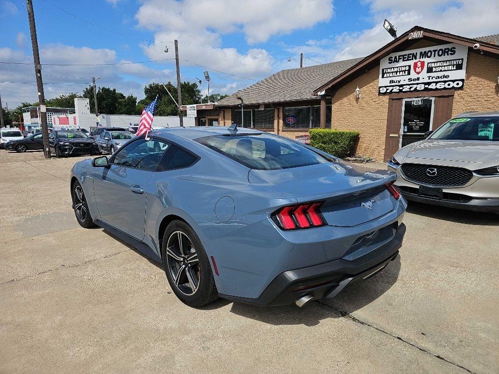 Ford Mustang EcoBoost Fastback 2025