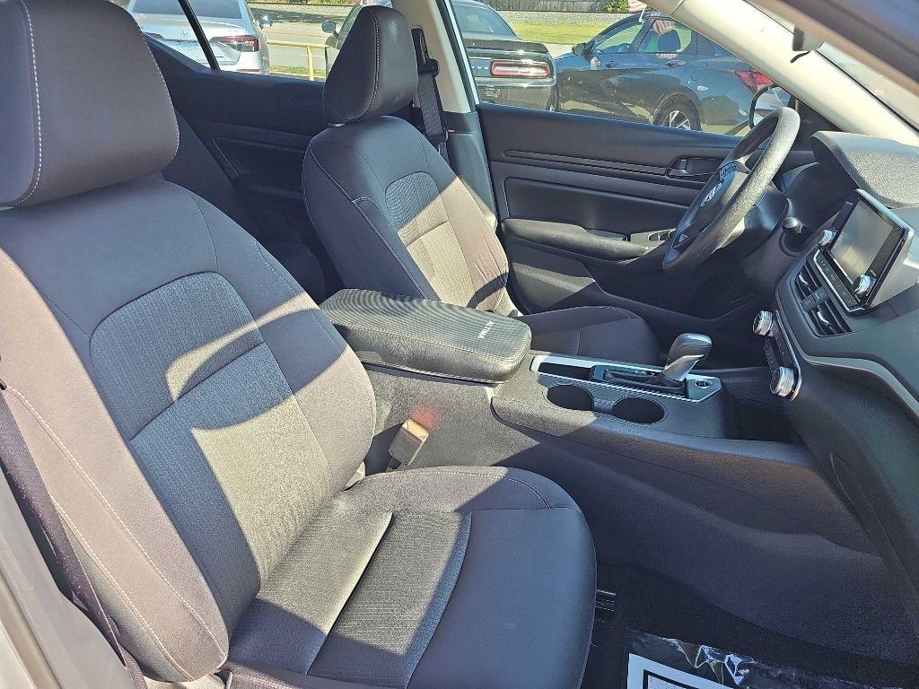 Nissan Altima 2.5 S Sedan 2024