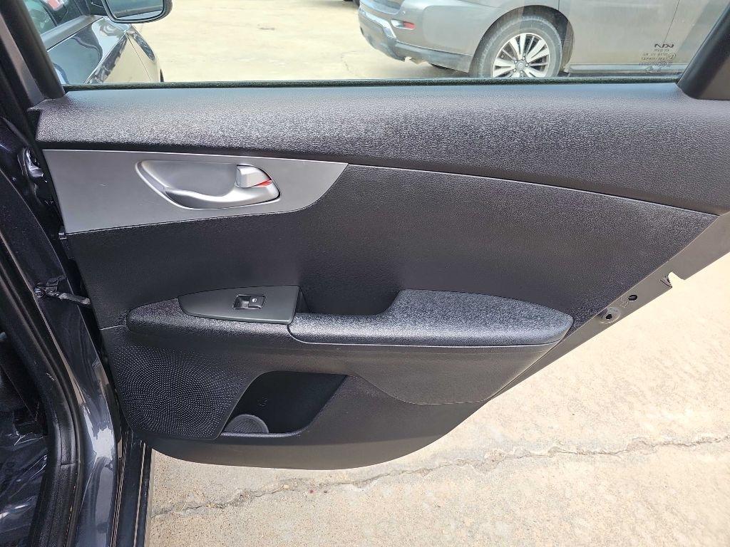 Kia Forte LXS IVT 2023