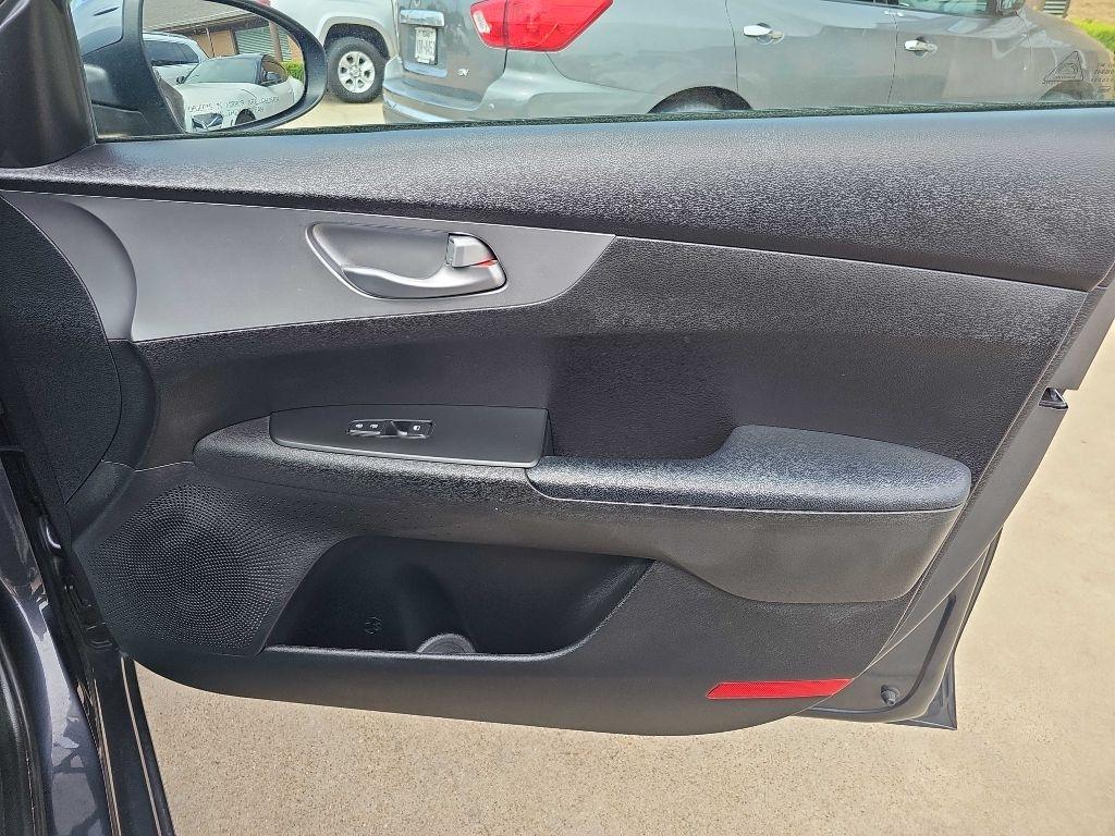 Kia Forte LXS IVT 2023