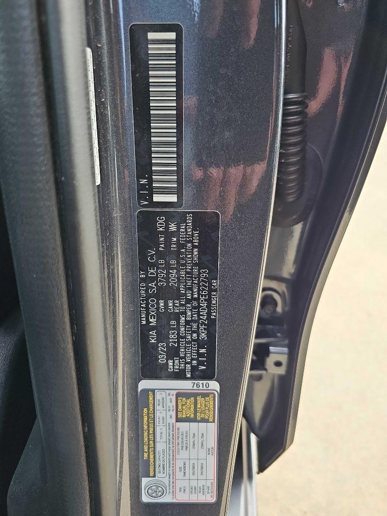 Kia Forte LXS IVT 2023
