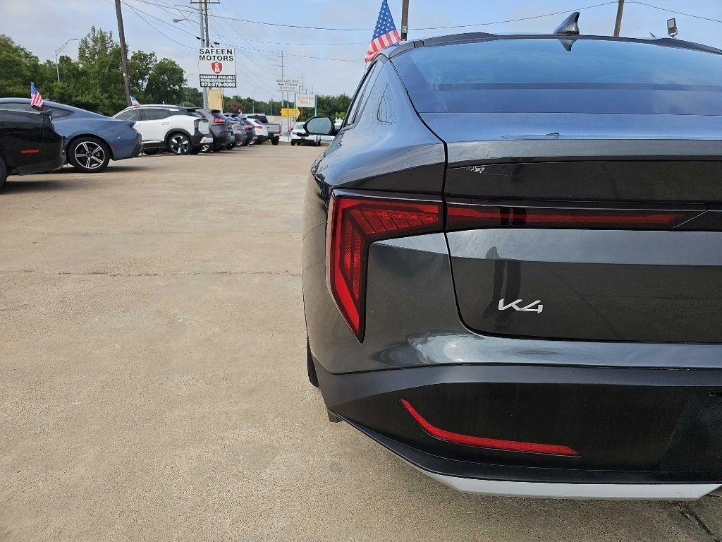 2025 Kia K4 LXS - Photo 9