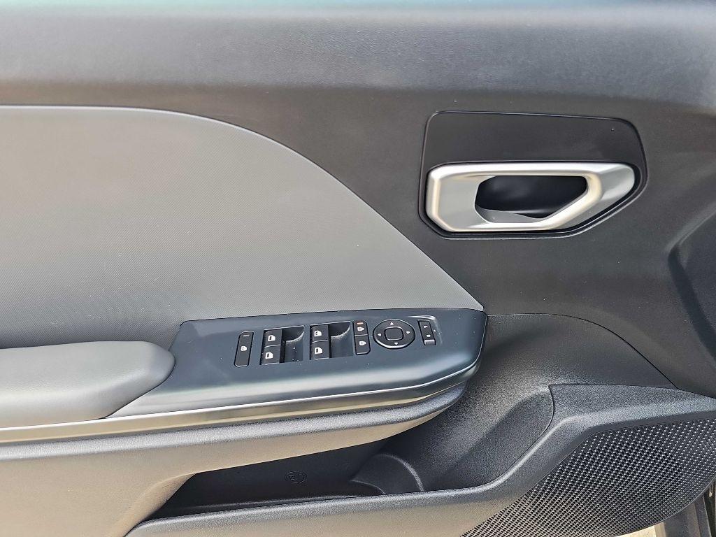 2025 Kia K4 LXS - Photo 20
