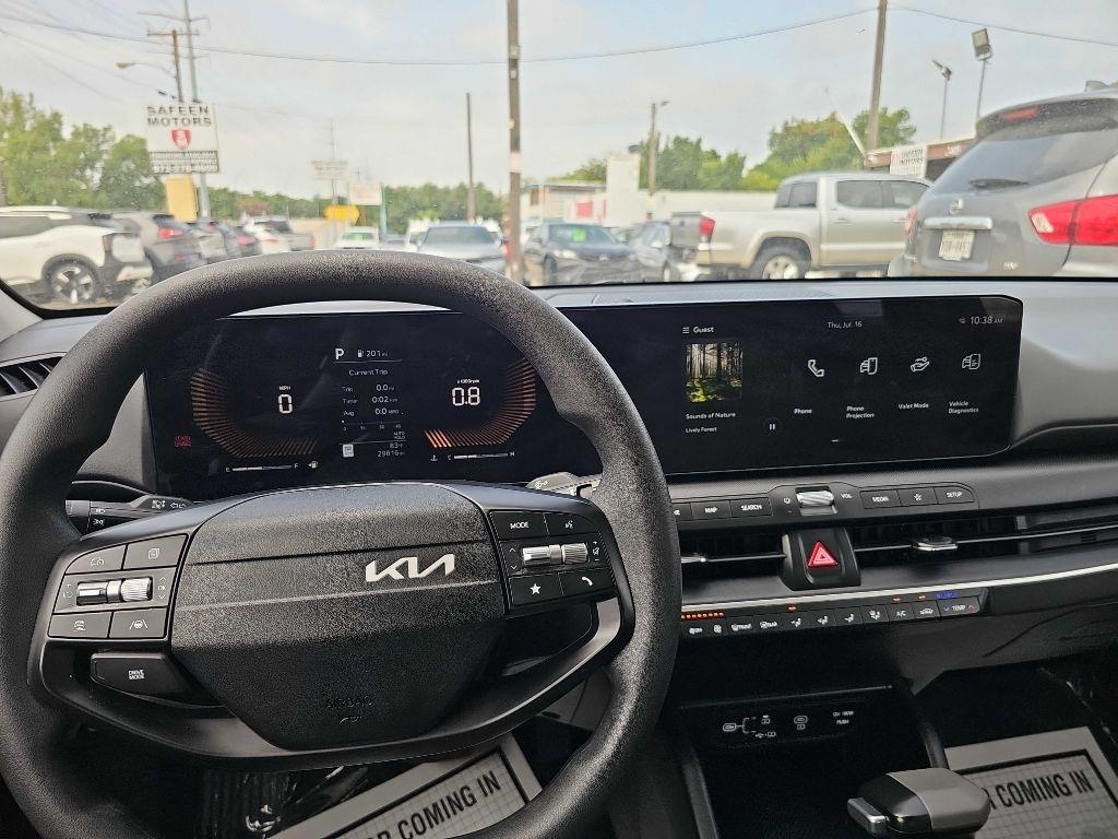 2025 Kia K4 LXS - Photo 27