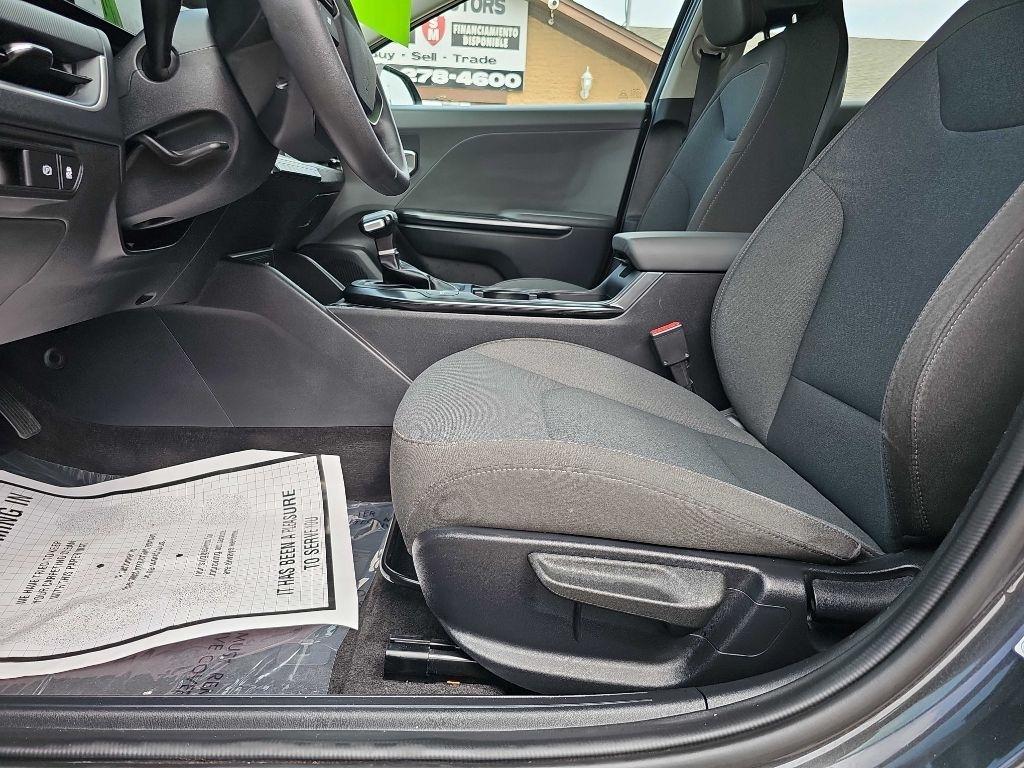 2025 Kia K4 LXS - Photo 45