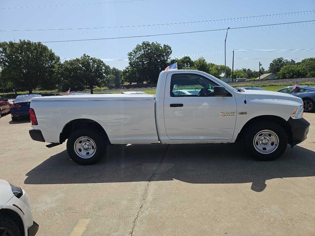 RAM 1500 Tradesman 4x4 Regular Cab 8' Box 2017