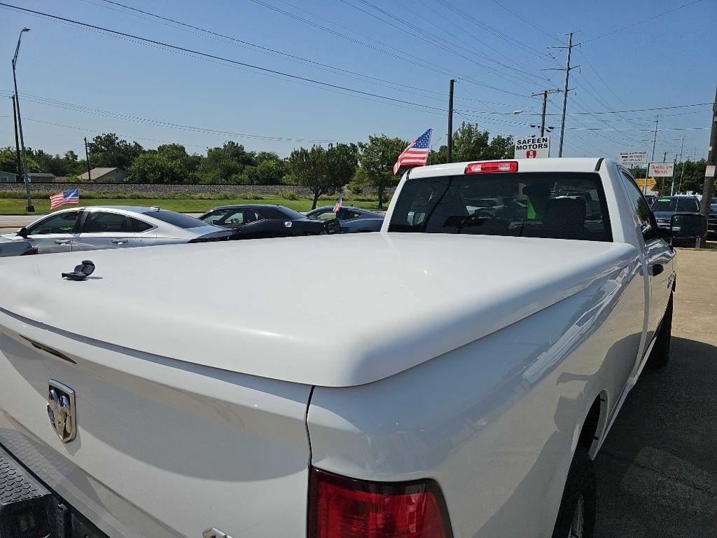 RAM 1500 Tradesman 4x4 Regular Cab 8' Box 2017