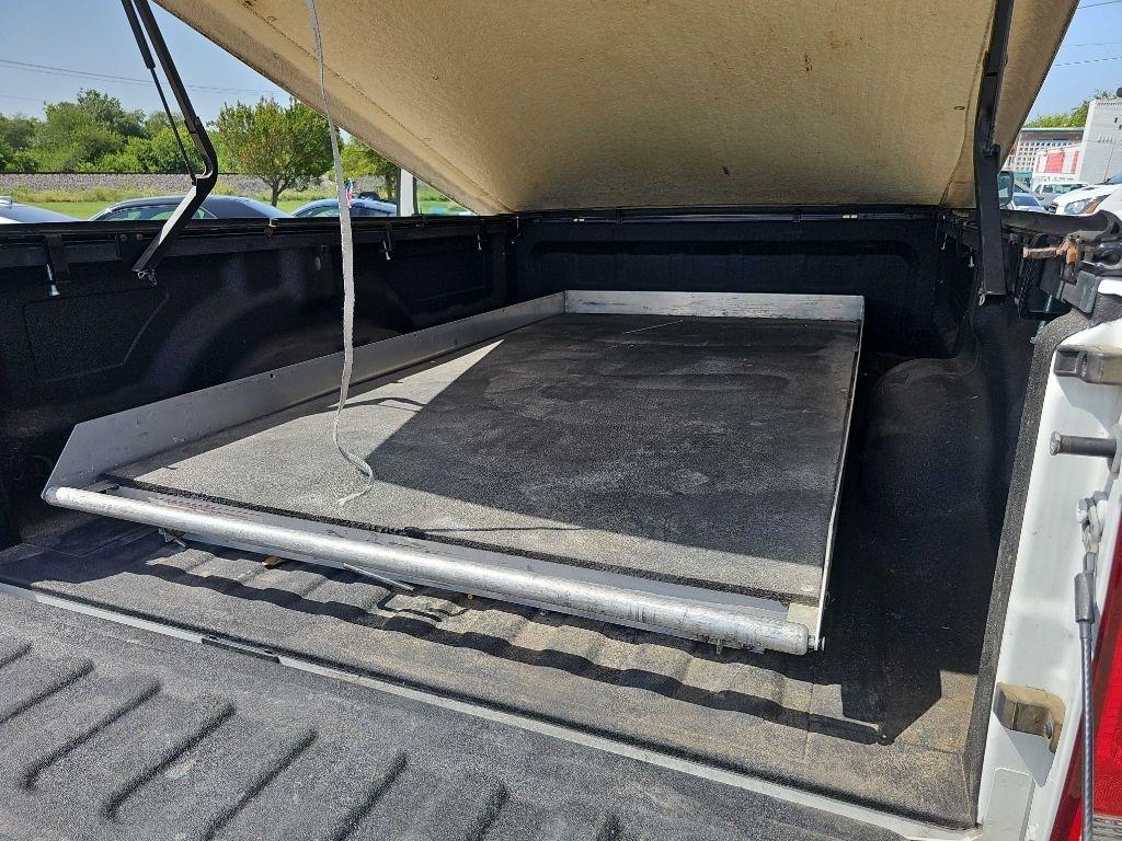 RAM 1500 Tradesman 4x4 Regular Cab 8' Box 2017