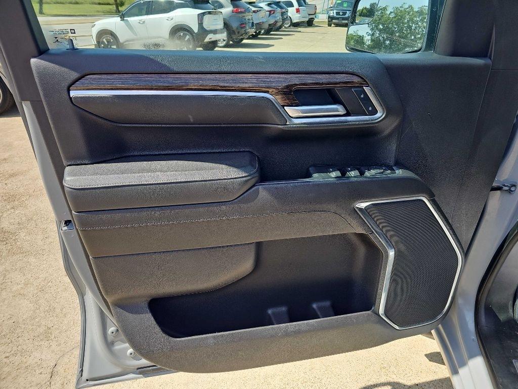 GMC Sierra 1500 4WD Crew Cab 147" Elevation w/3SB 2024