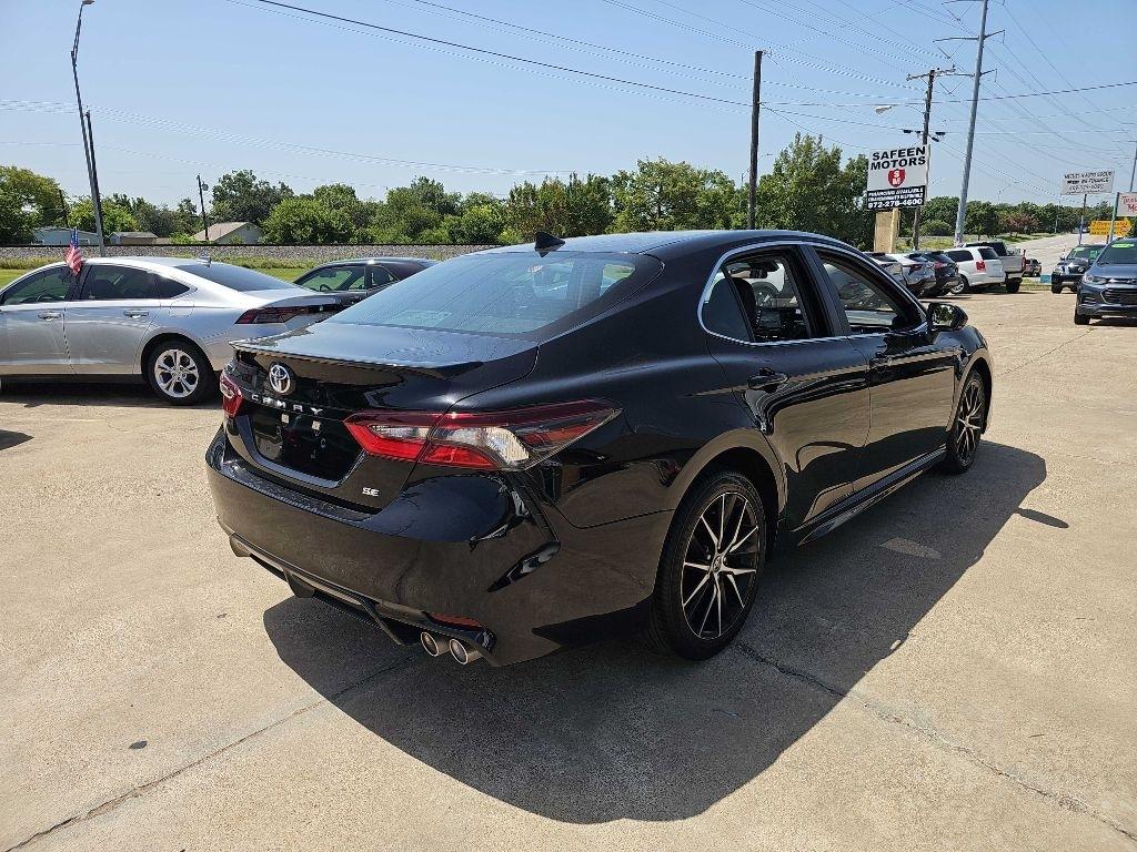 Toyota Camry SE Auto (Natl) 2024