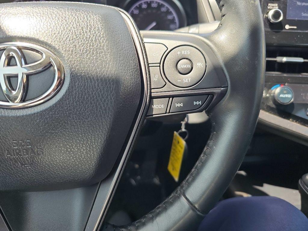 Toyota Camry SE Auto (Natl) 2024