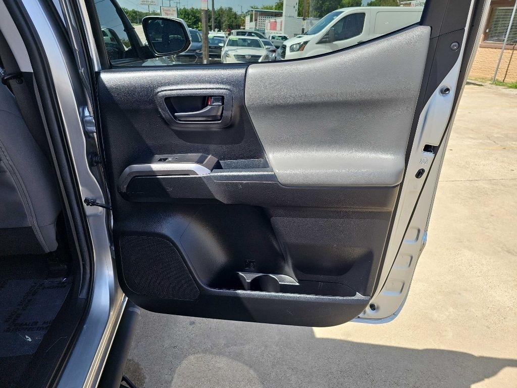 Toyota Tacoma 2WD TRD Off Road Double Cab 5' Bed V6 AT (Natl) 2022