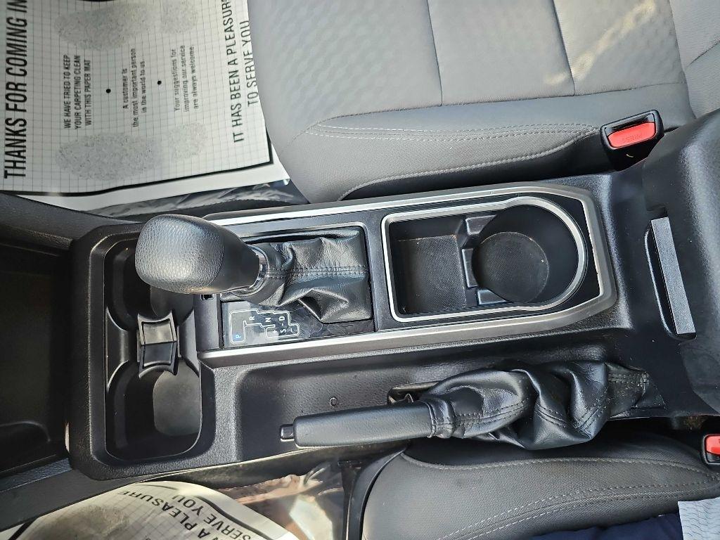 Toyota Tacoma 2WD TRD Off Road Double Cab 5' Bed V6 AT (Natl) 2022
