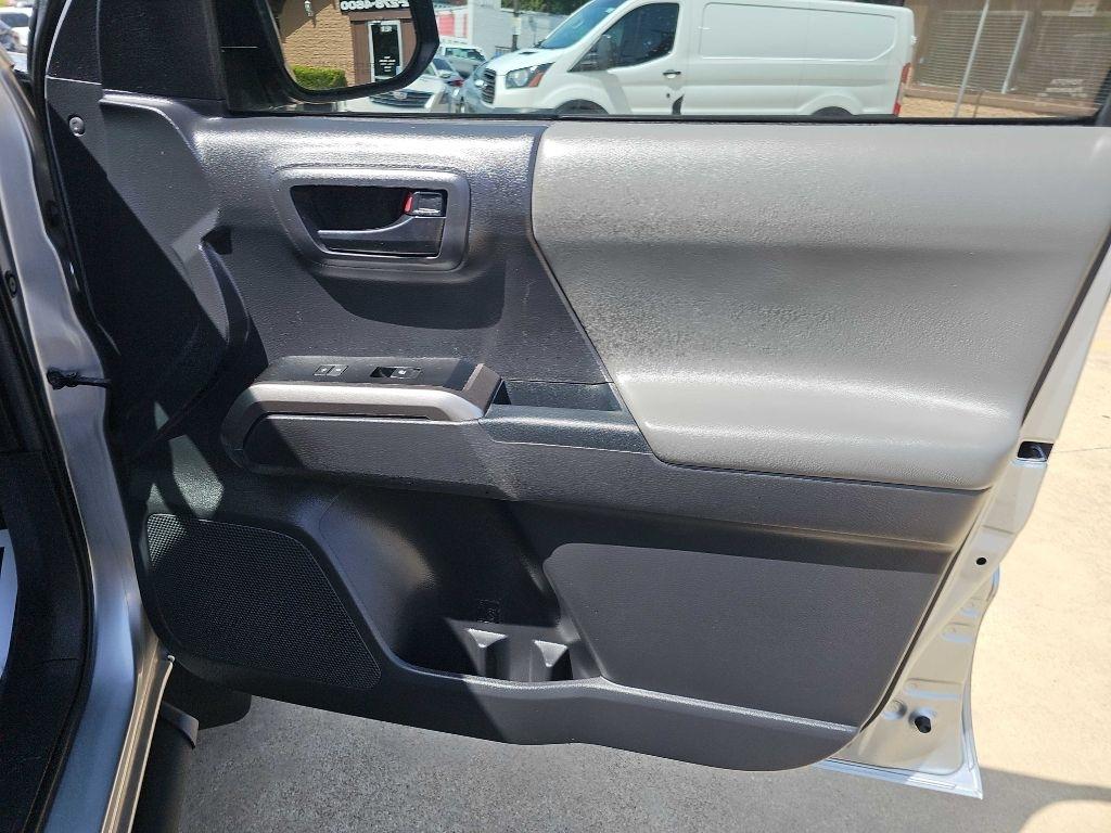 Toyota Tacoma 2WD TRD Off Road Double Cab 5' Bed V6 AT (Natl) 2022