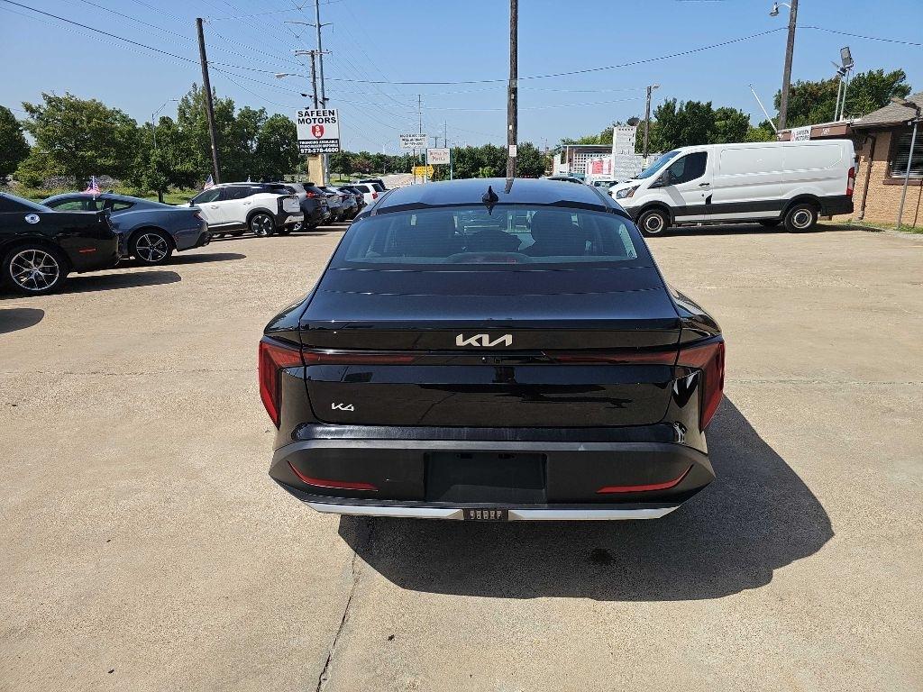 Kia K4 LXS FWD 2025