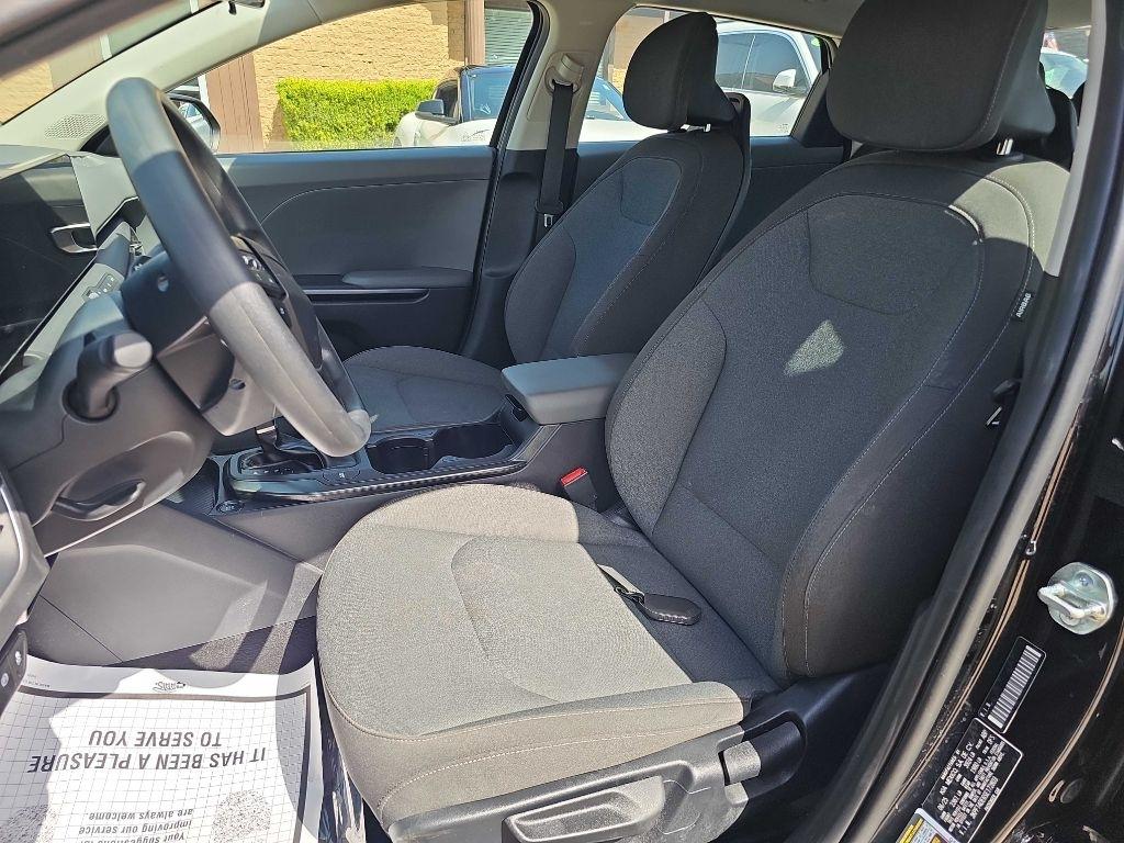 Kia K4 LXS FWD 2025
