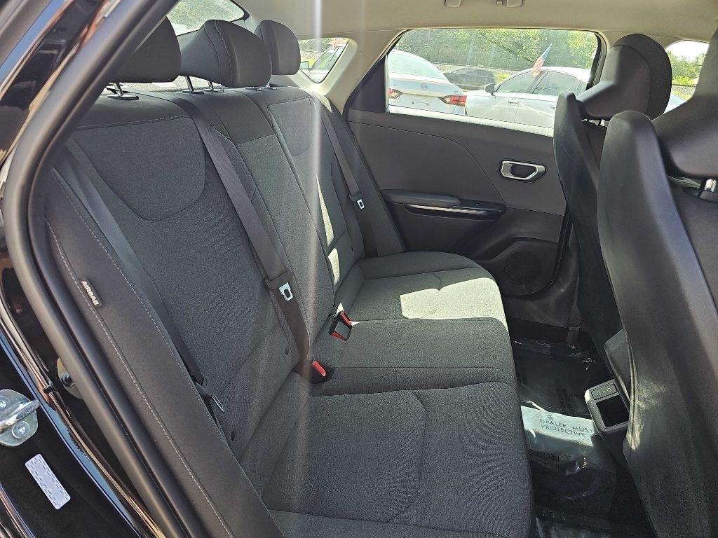 Kia K4 LXS FWD 2025