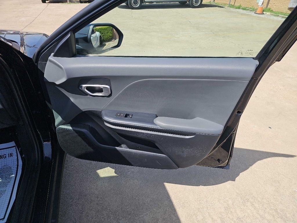 Kia K4 LXS FWD 2025