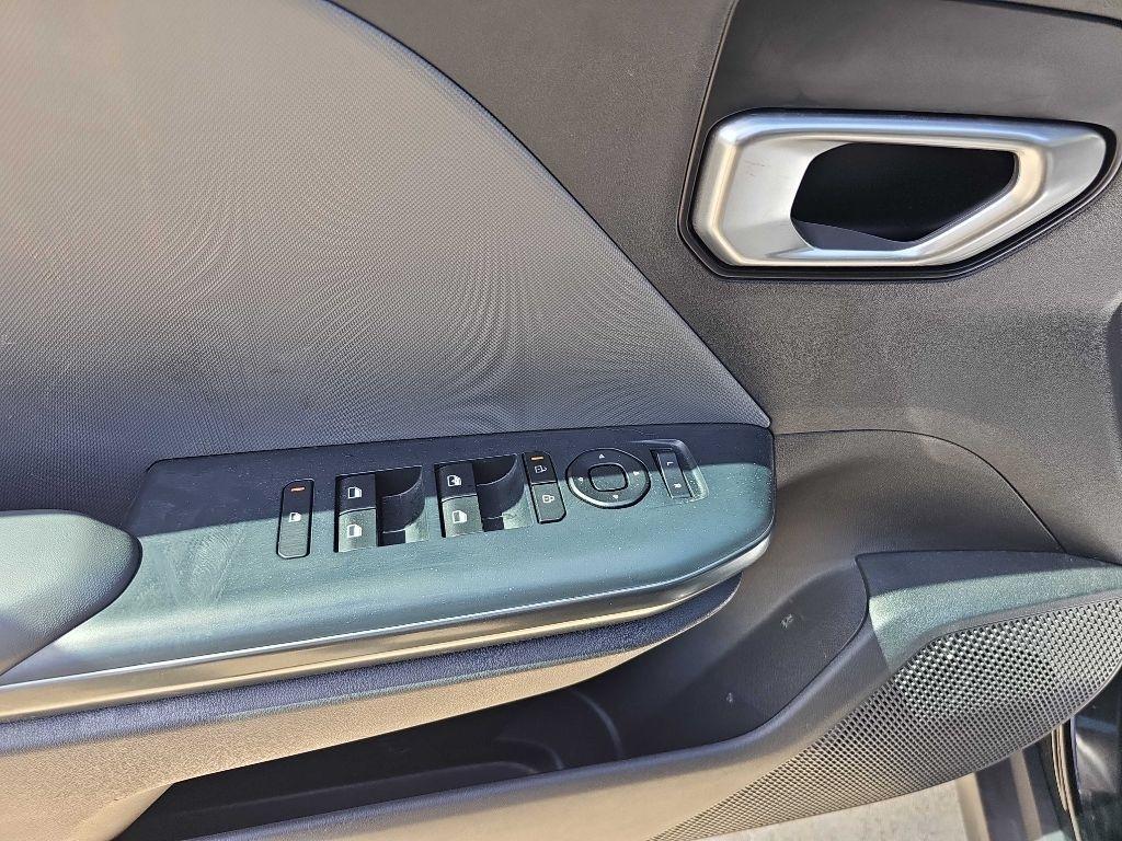 Kia K4 LXS FWD 2025