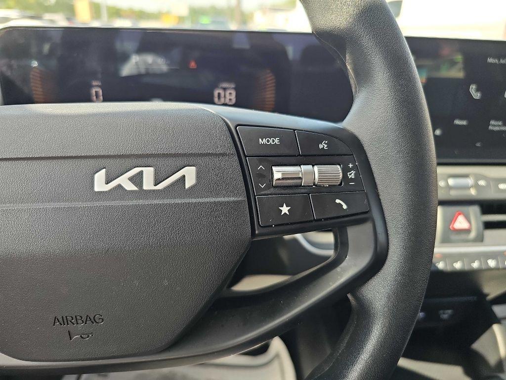 Kia K4 LXS FWD 2025