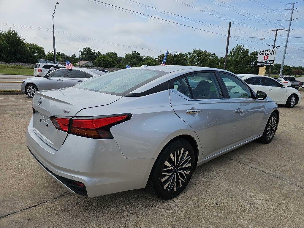 Nissan Altima 2.5 SV Sedan 2024