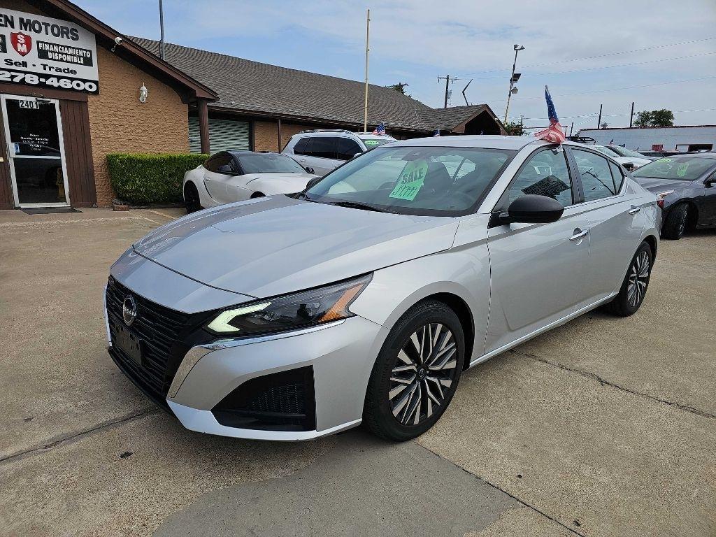 Nissan Altima 2.5 SV Sedan 2024
