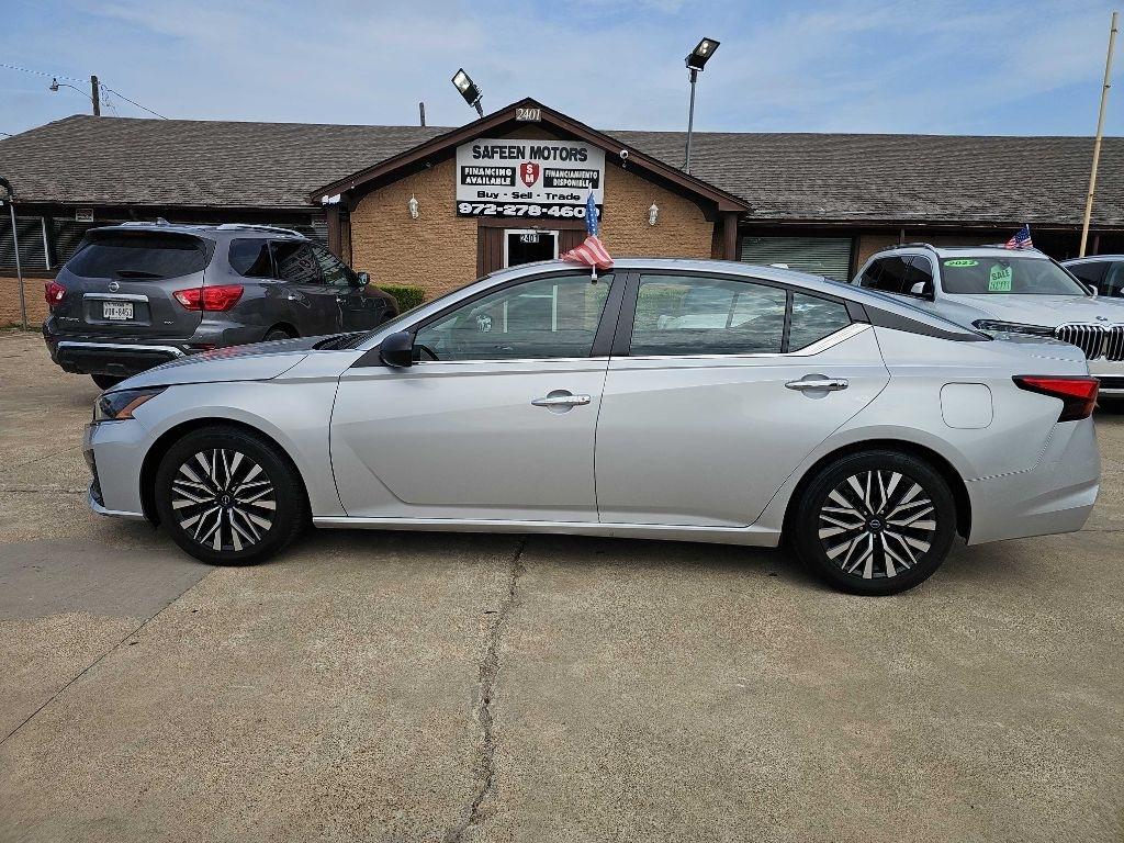 Nissan Altima 2.5 SV Sedan 2024