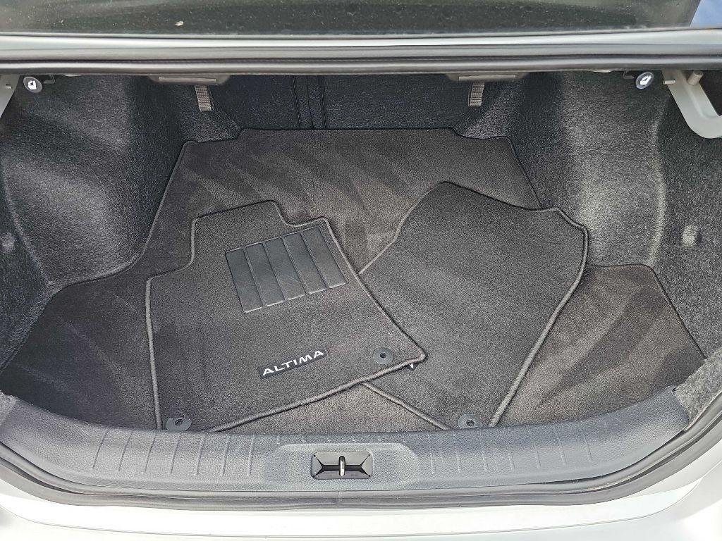 Nissan Altima 2.5 SV Sedan 2024