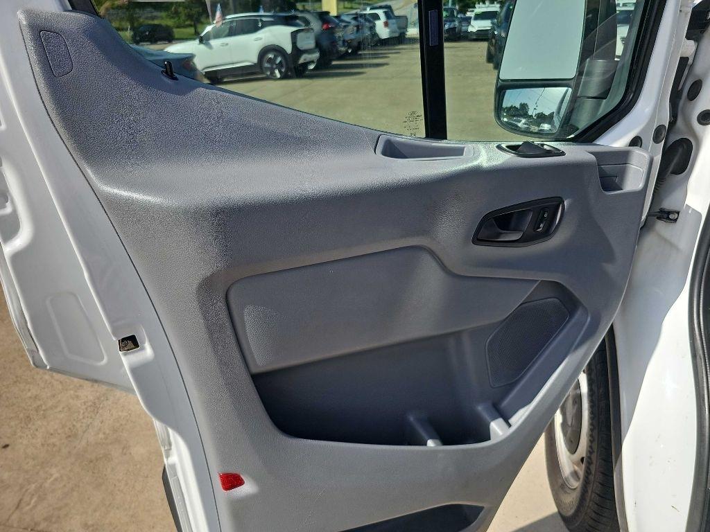Ford Transit Van T-150 130" Low Rf 8600 GVWR Sliding RH Dr 2018