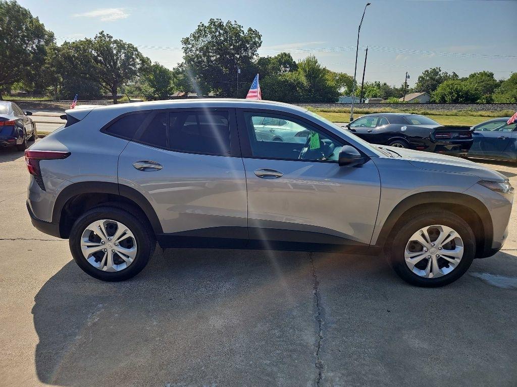Chevrolet Trax FWD 4dr LS 2025