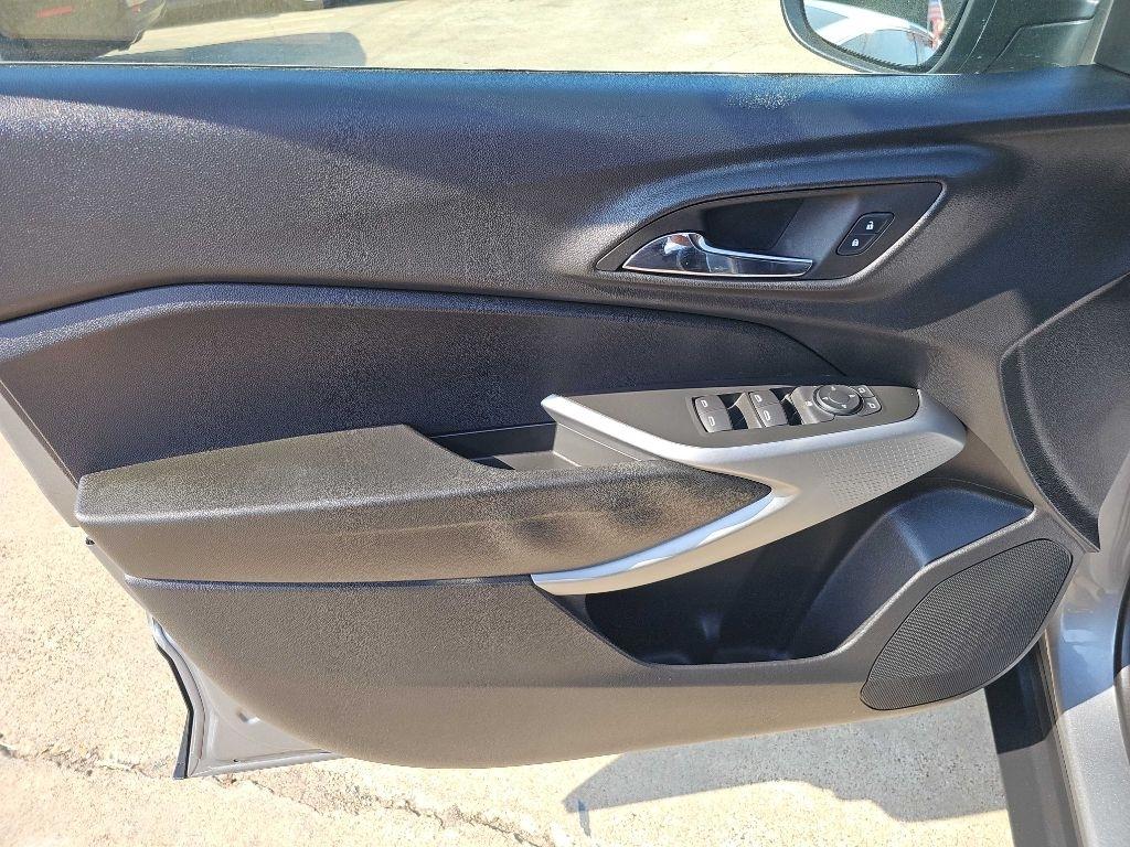 Chevrolet Trax FWD 4dr LS 2025