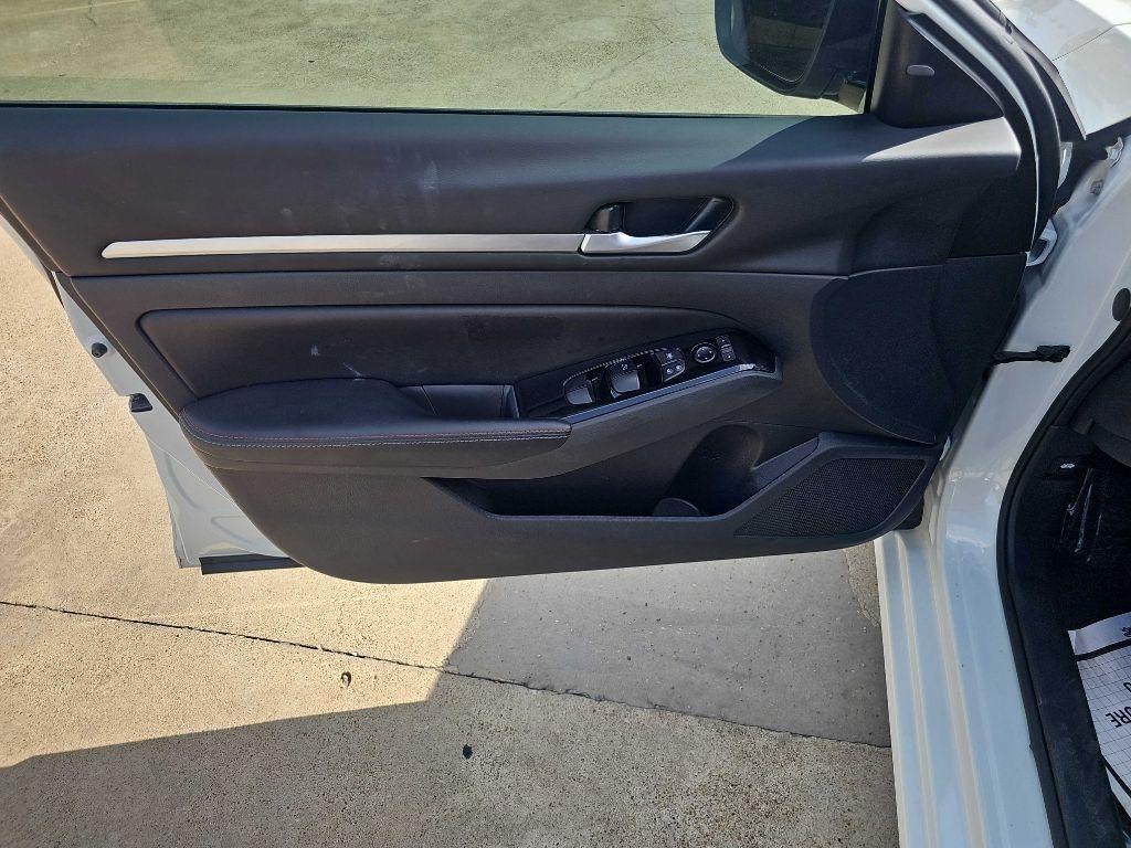 Nissan Altima 2.5 SR Sedan 2024