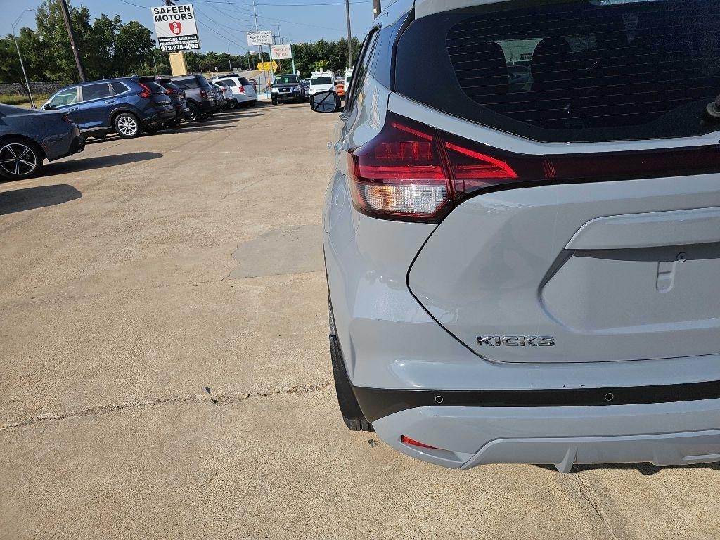 Nissan Kicks SV FWD 2024