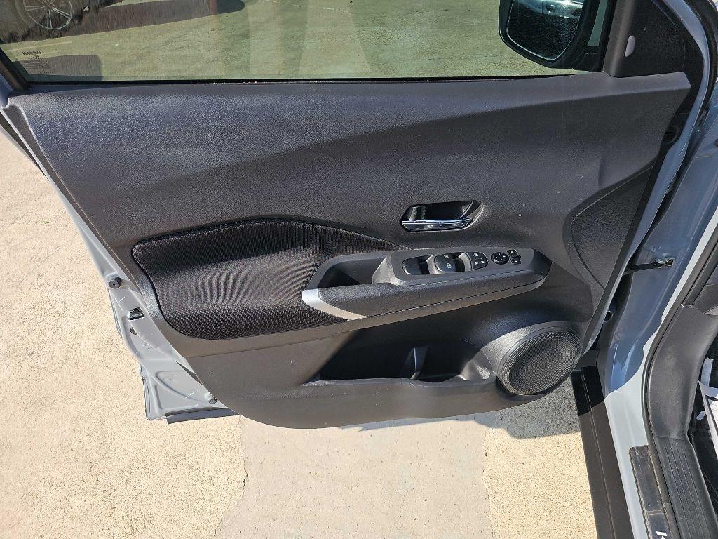 Nissan Kicks SV FWD 2024